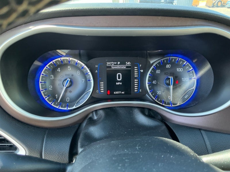 2022 Chrysler Voyager LX