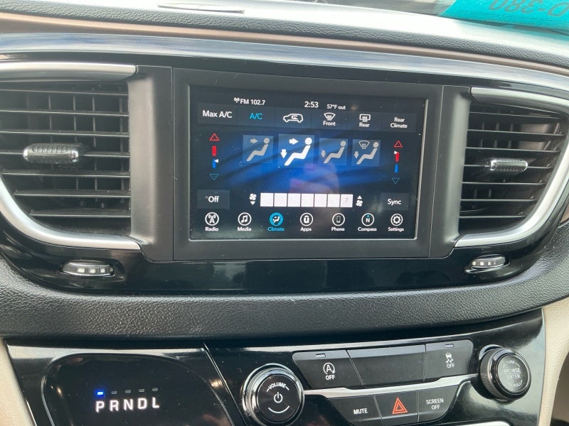 2021 Chrysler Voyager LXI