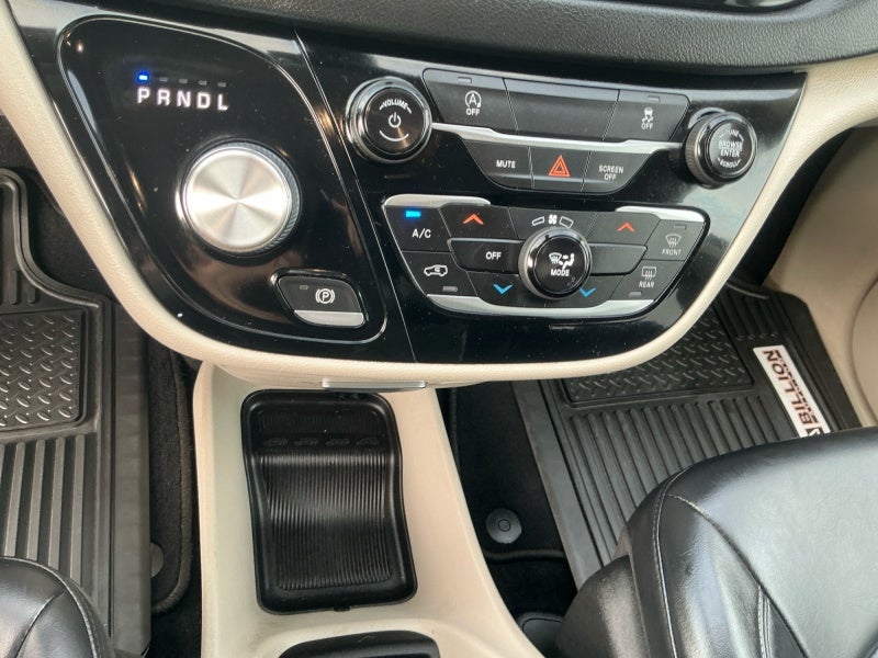 2021 Chrysler Voyager LXI