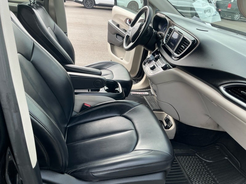 2021 Chrysler Voyager LXI