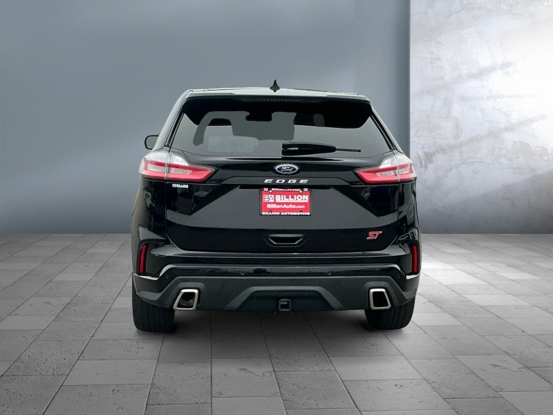 2022 Ford Edge ST