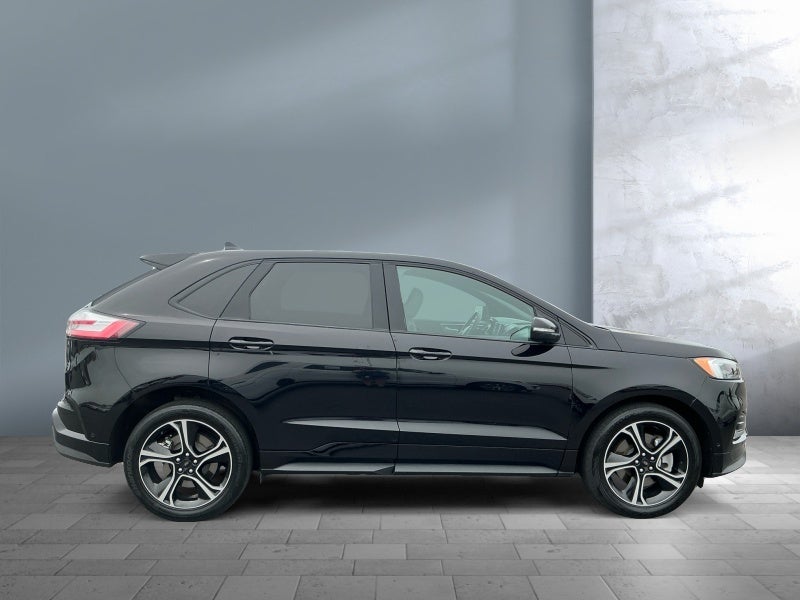 2022 Ford Edge ST