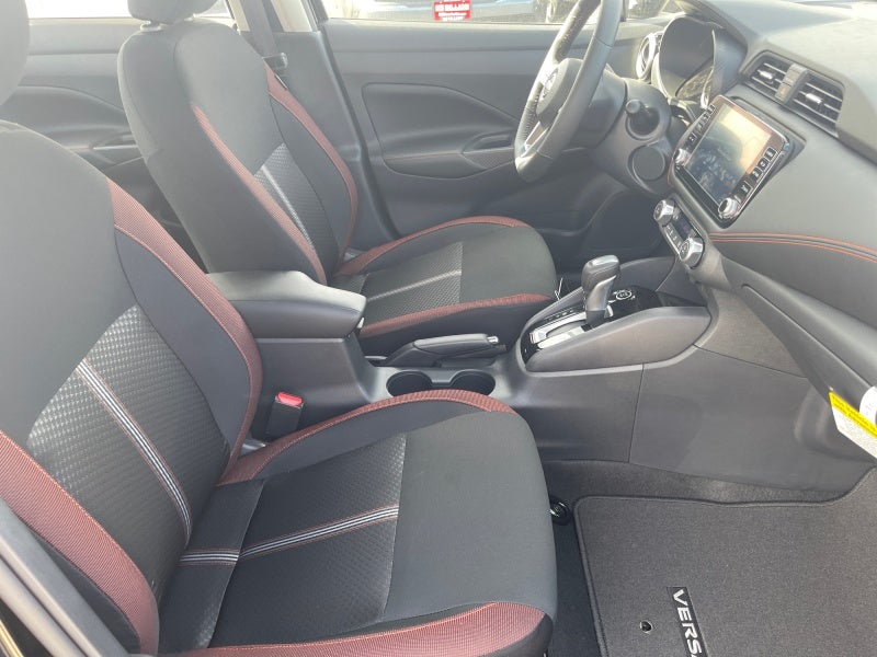 2025 Nissan Versa SR
