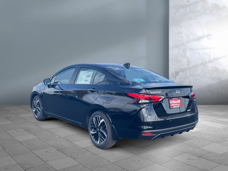 2025 Nissan Versa SR