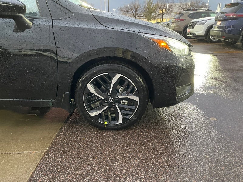 2025 Nissan Versa SR