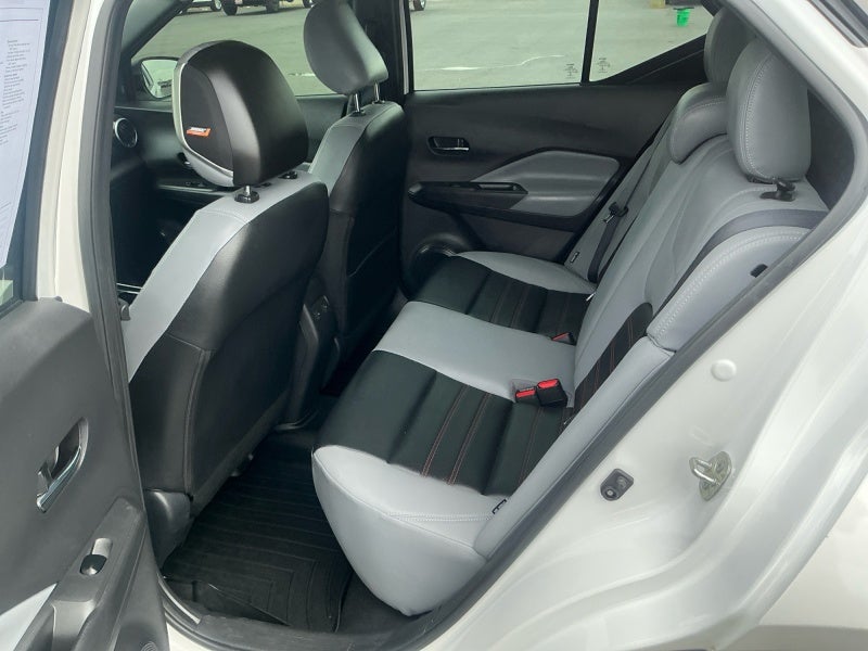 2021 Nissan Kicks SR
