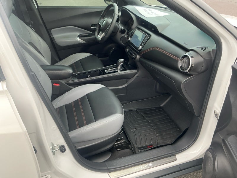 2021 Nissan Kicks SR