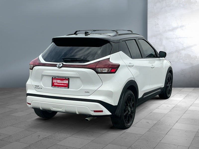 2021 Nissan Kicks SR