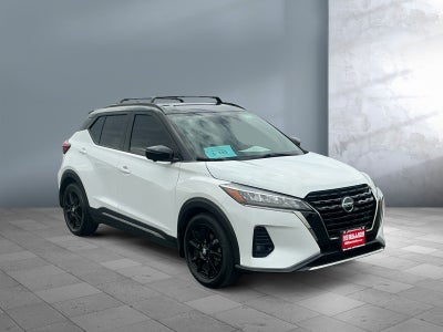 2021 Nissan Kicks SR