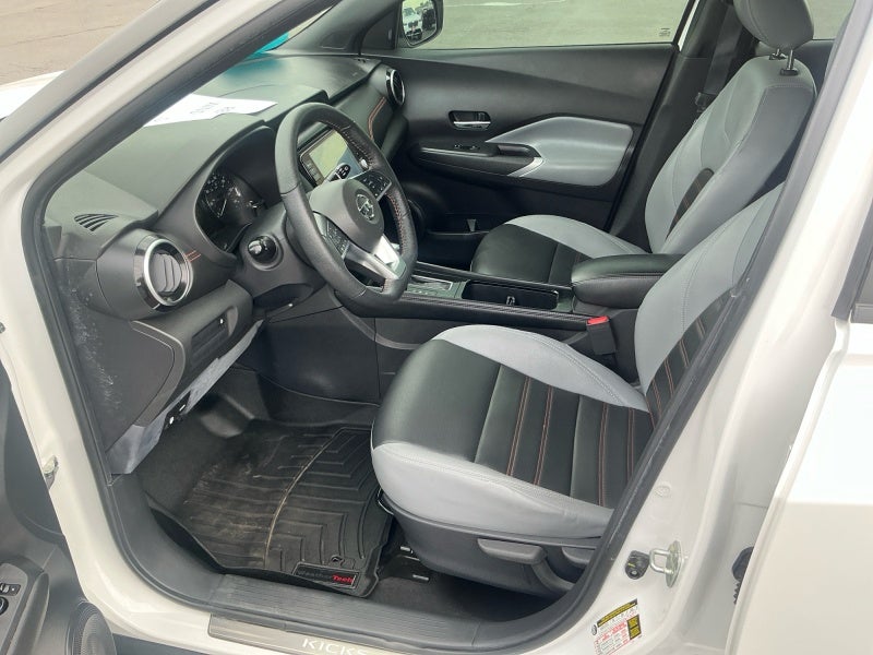 2021 Nissan Kicks SR