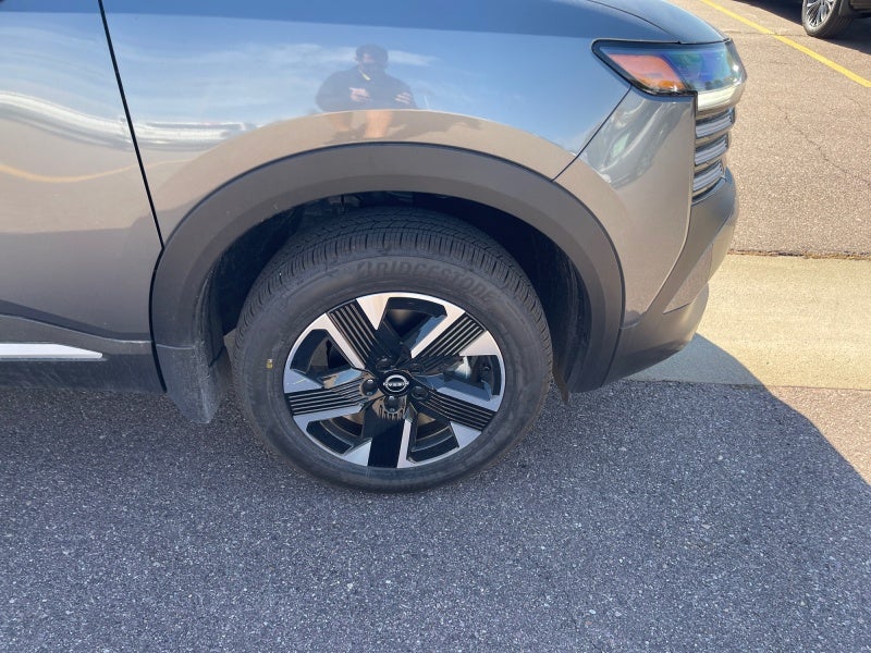 2027 Nissan Kicks SV