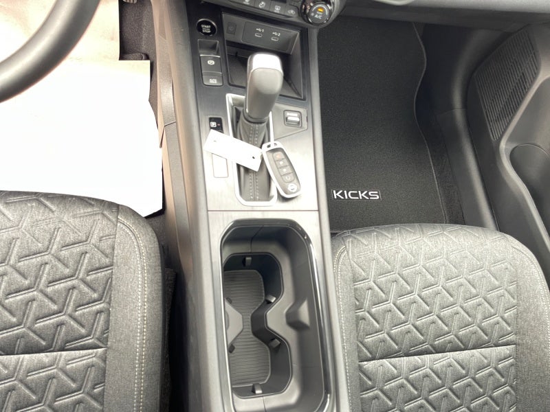 2027 Nissan Kicks SV