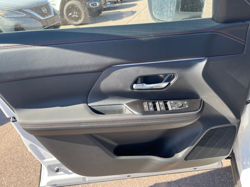 2027 Nissan Kicks SR