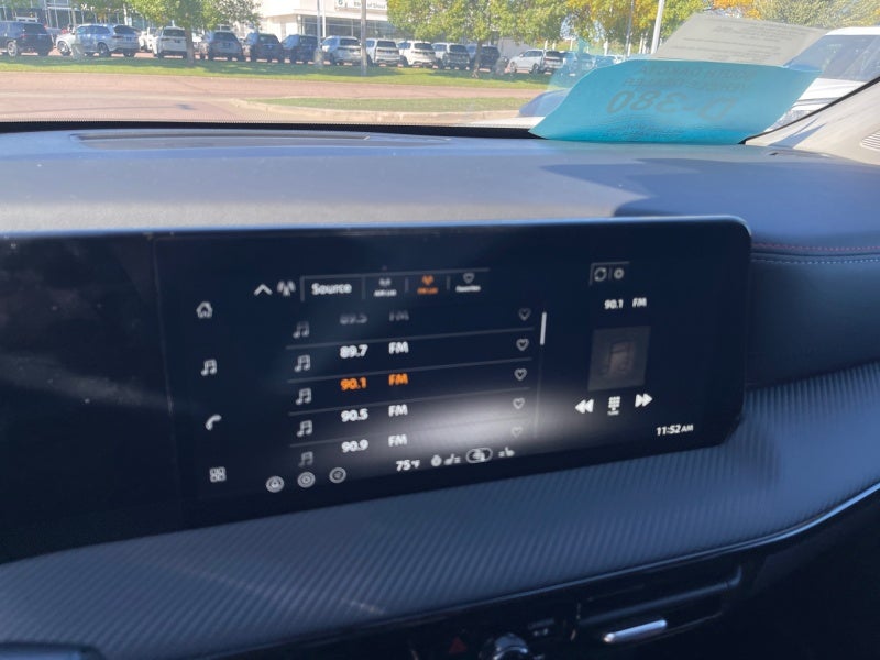 2027 Nissan Kicks SR