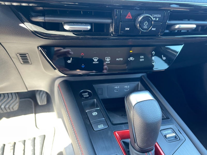 2027 Nissan Kicks SR