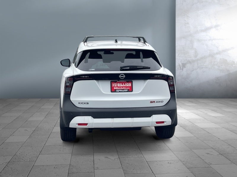 2026 Nissan Kicks SR