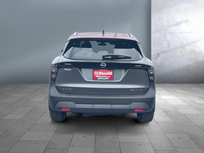 2025 Nissan Kicks SR