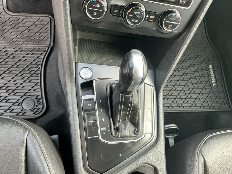 2021 Volkswagen Tiguan SE R-Line Black