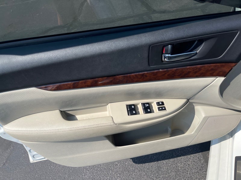 2013 Subaru Legacy 3.6R Limited