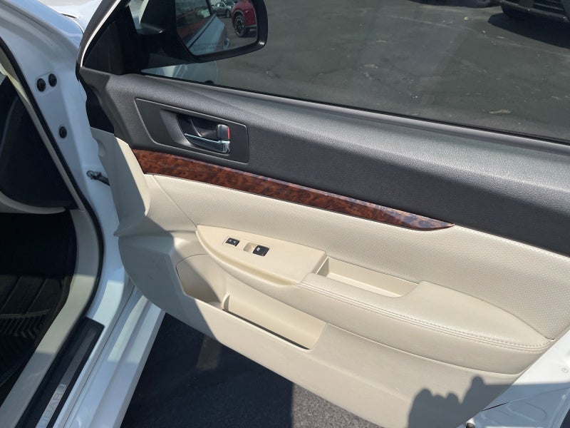 2013 Subaru Legacy 3.6R Limited