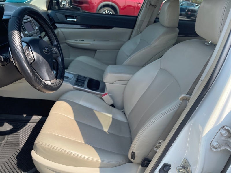 2013 Subaru Legacy 3.6R Limited
