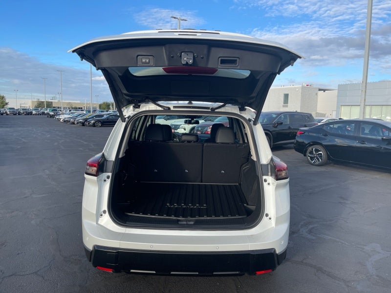 2026 Nissan Rogue Rock Creek®