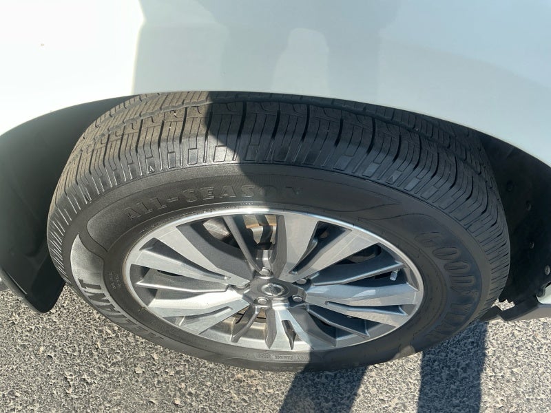 2017 Nissan Pathfinder SV