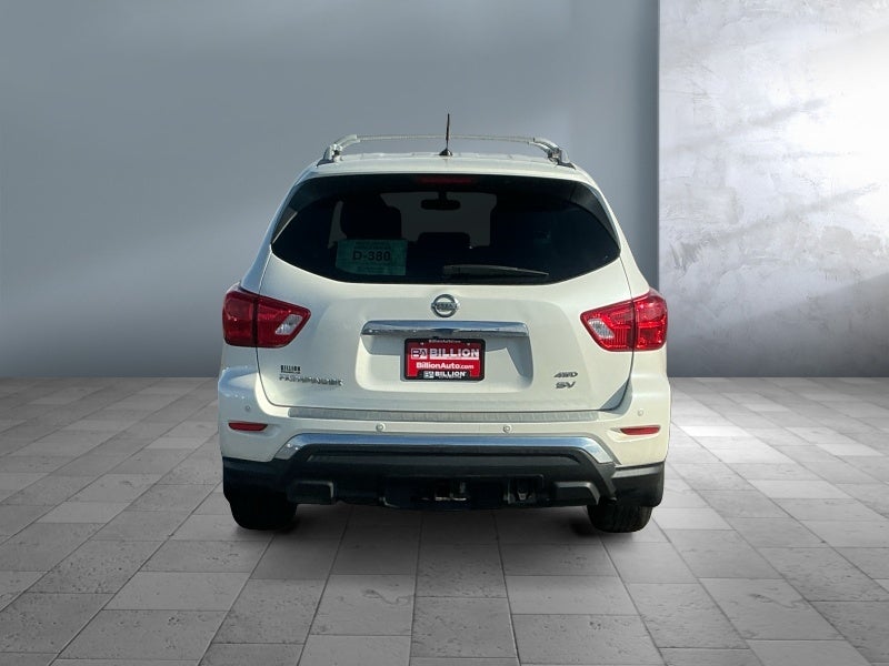 2017 Nissan Pathfinder SV