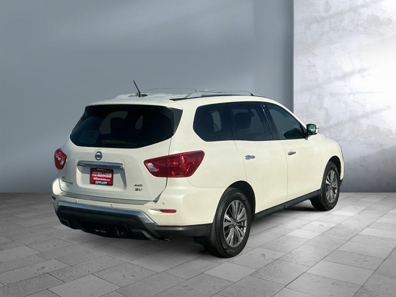 2017 Nissan Pathfinder SV