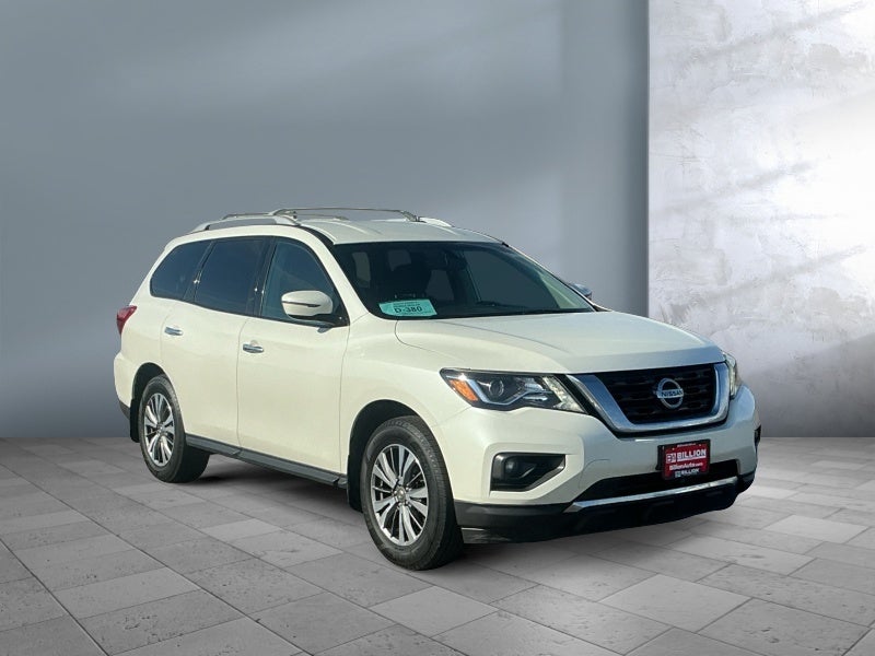 2017 Nissan Pathfinder SV