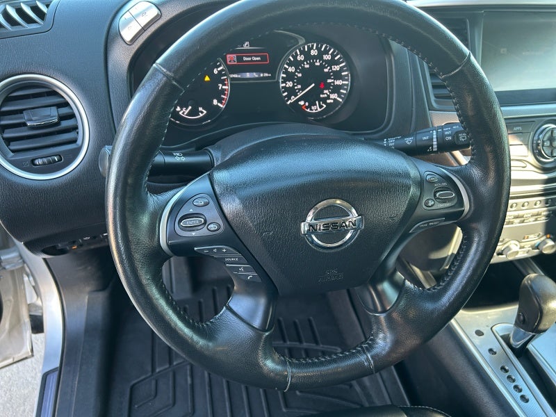 2019 Nissan Pathfinder SL