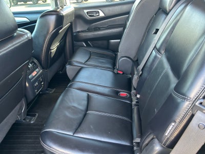 2019 Nissan Pathfinder SL