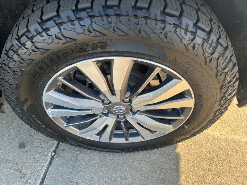 2019 Nissan Pathfinder SL