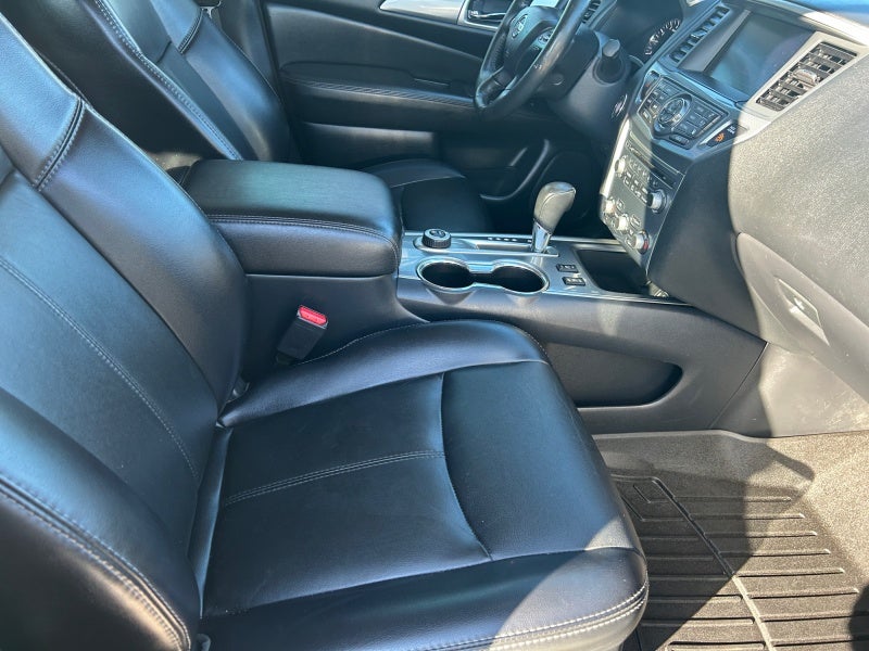 2019 Nissan Pathfinder SL