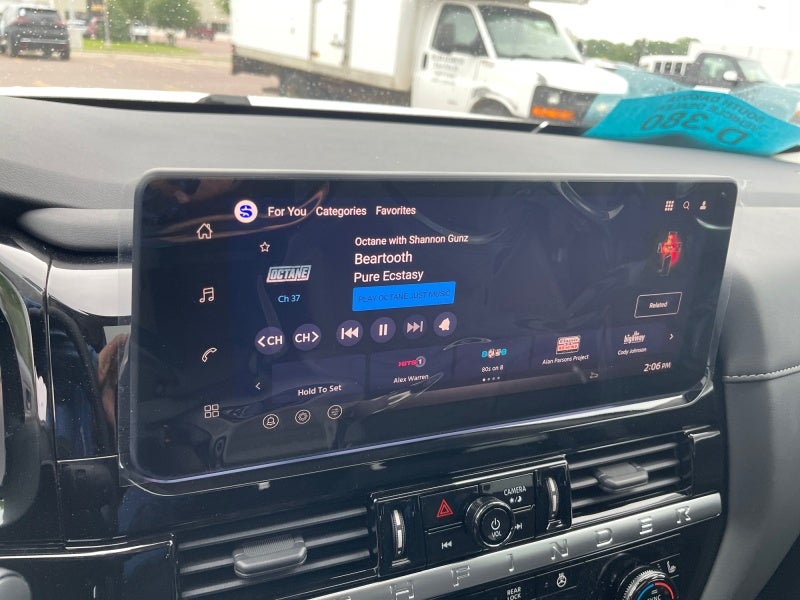 2026 Nissan Pathfinder SV