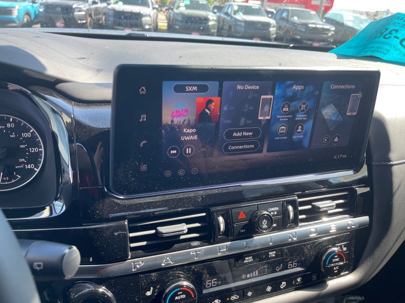 2026 Nissan Pathfinder SV