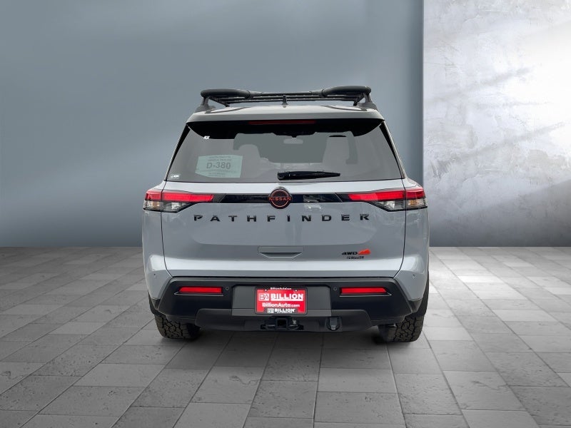 2026 Nissan Pathfinder SV