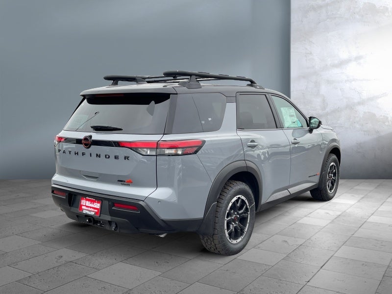 2026 Nissan Pathfinder SV