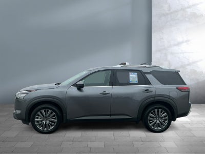 2025 Nissan Pathfinder SL