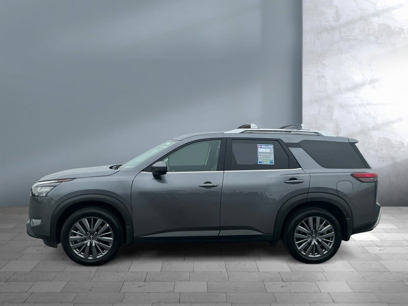 2025 Nissan Pathfinder SL