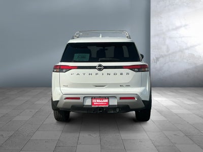 2025 Nissan Pathfinder SL