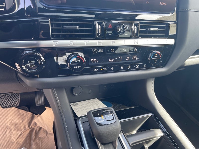 2026 Nissan Pathfinder SL