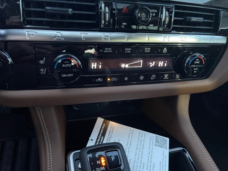 2026 Nissan Pathfinder Platinum