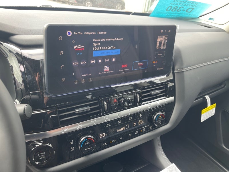 2026 Nissan Pathfinder Platinum