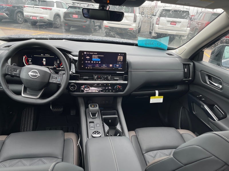 2026 Nissan Pathfinder Platinum