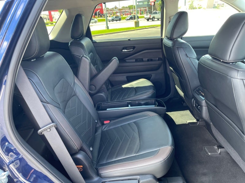 2022 Nissan Pathfinder Platinum