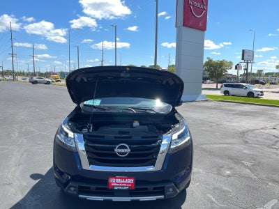 2022 Nissan Pathfinder Platinum