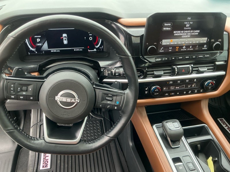 2025 Nissan Pathfinder Platinum