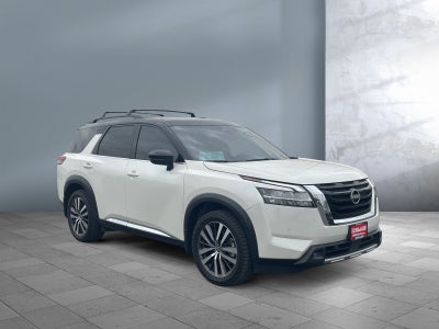 2022 Nissan Pathfinder Platinum