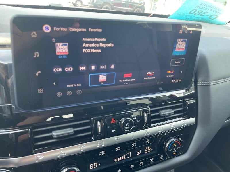 2026 Nissan Pathfinder Platinum